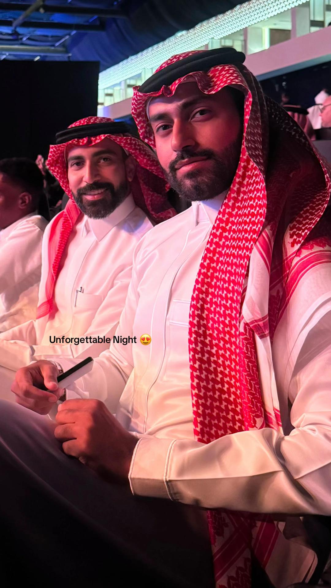 @r.qr | ريان
