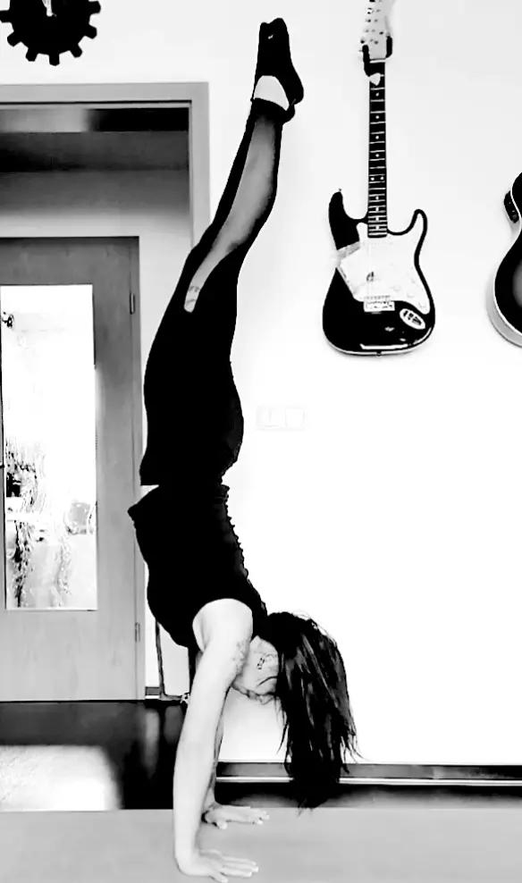 @~Alex~