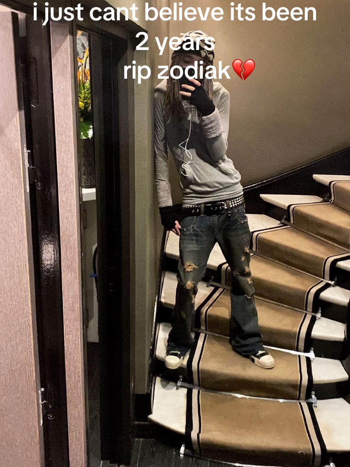 @?