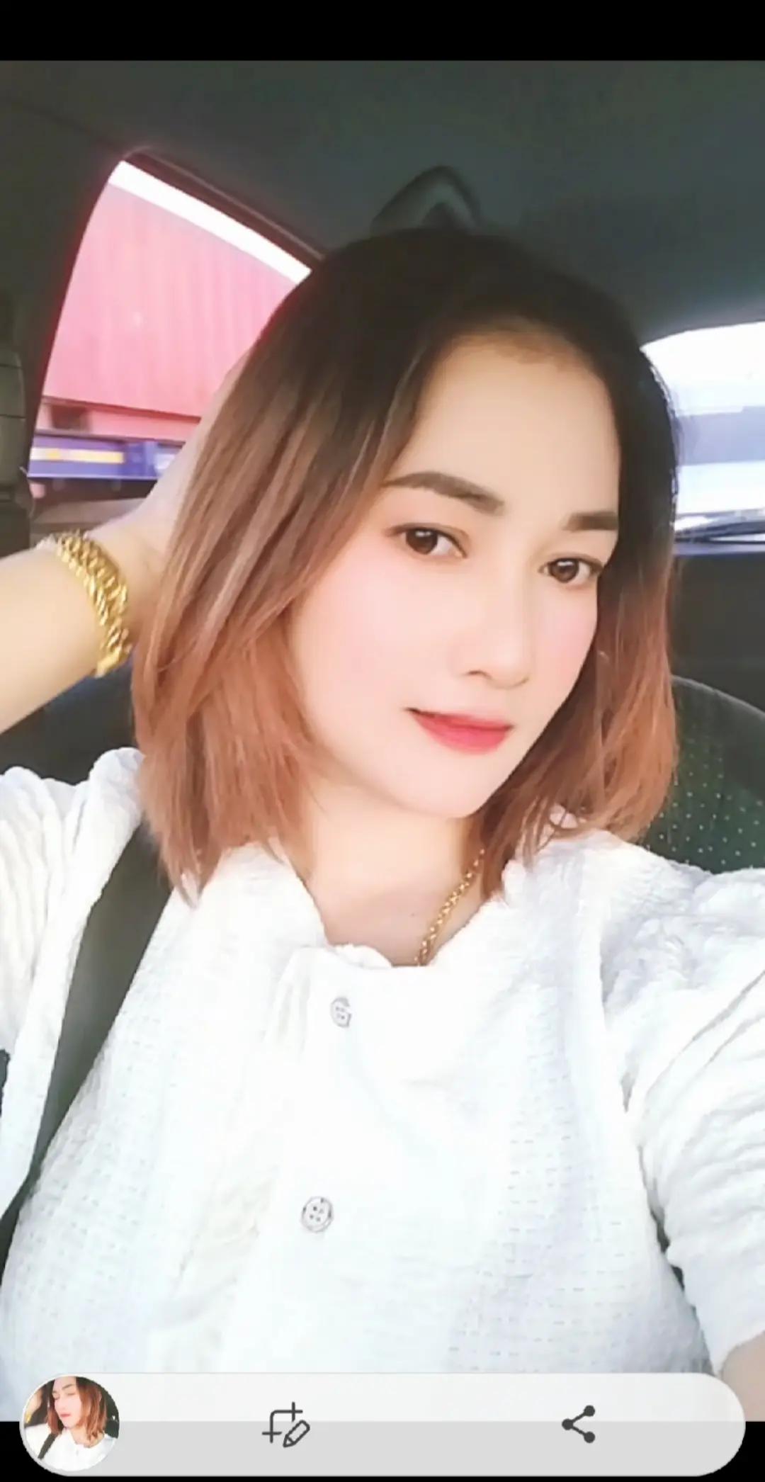 @น้ำผึ้ง บ้านมะหิงค์