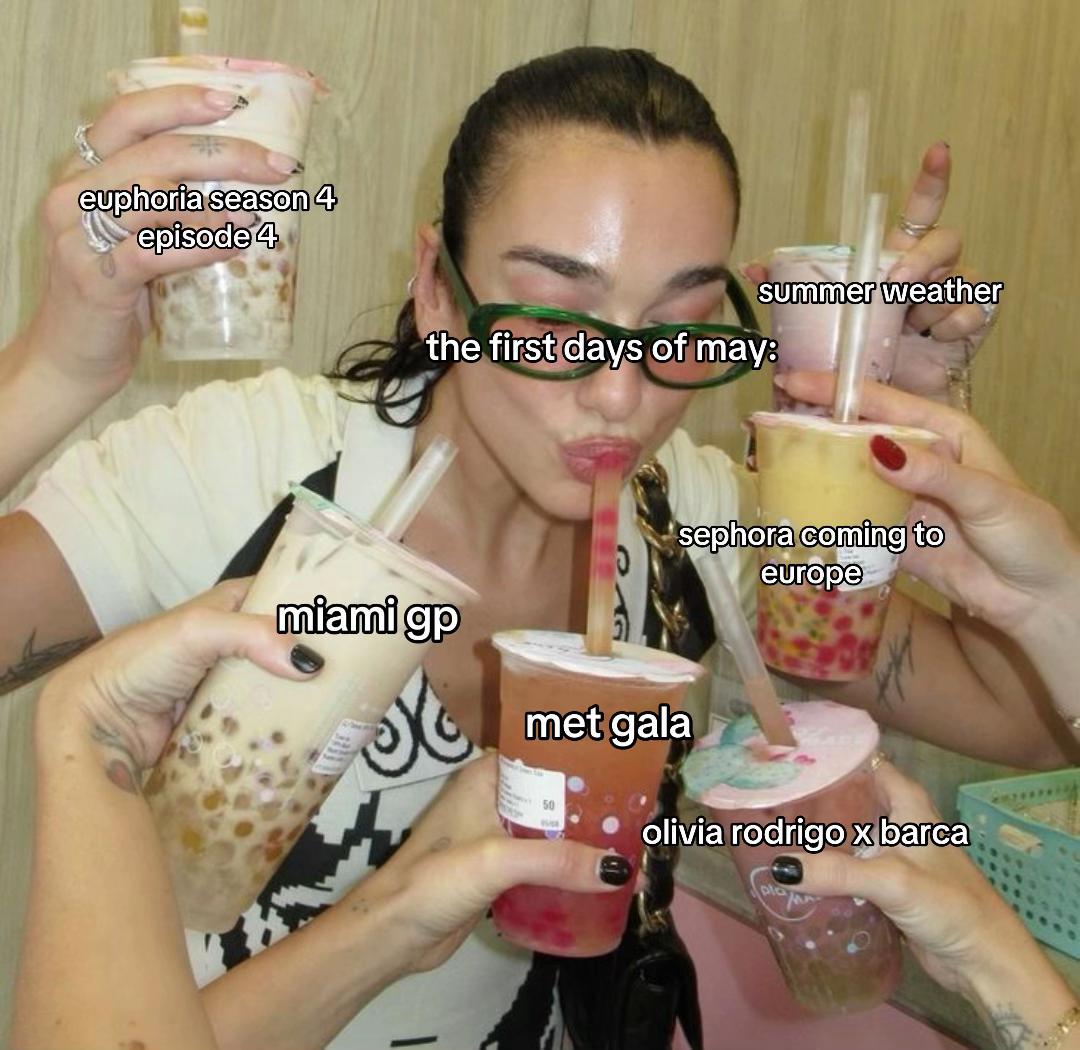 @𝐄