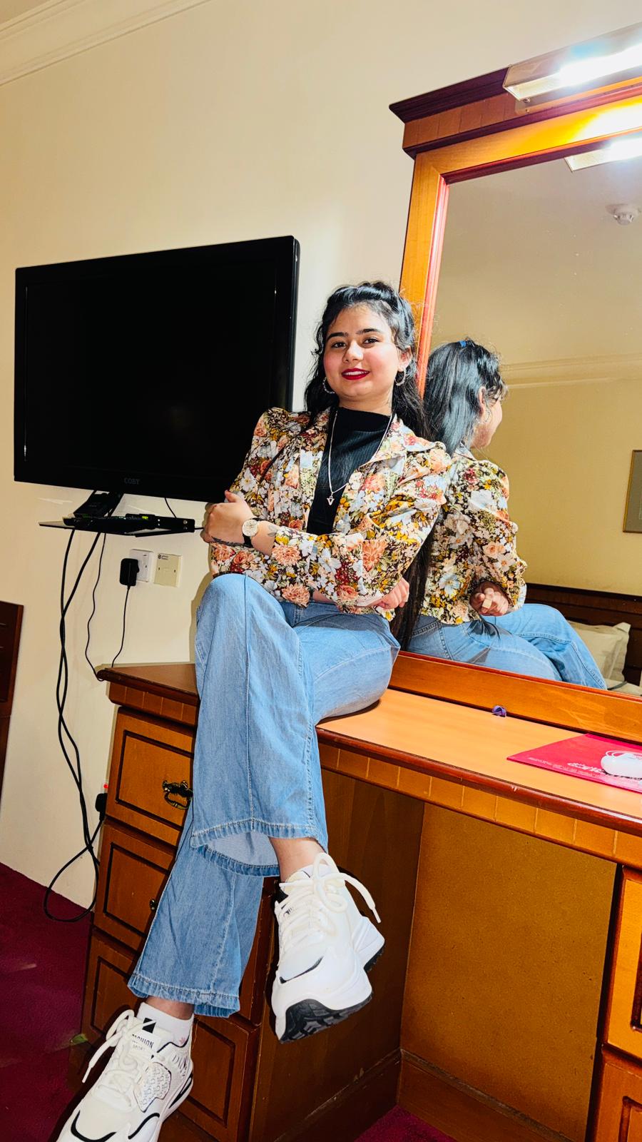 @Vishu Kaur🇧🇭