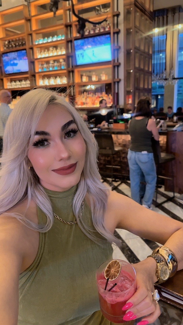 @Victoria_delaHoya