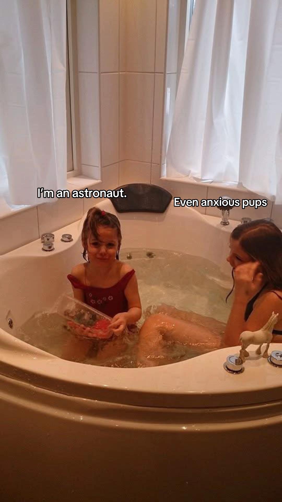 @Lovisa