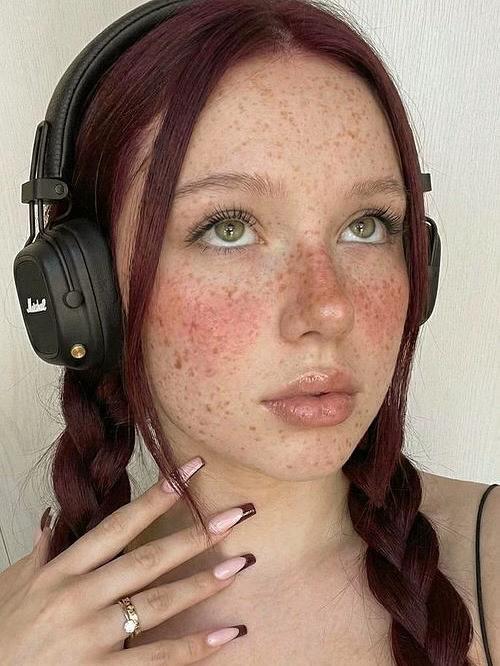 @Луна