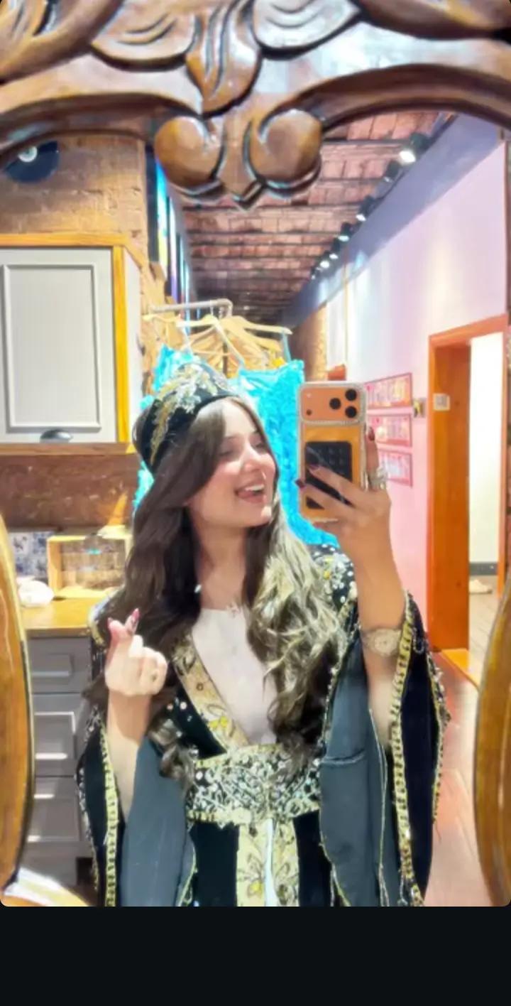 @Mr and Mrs Hussain tareen ♥️😍