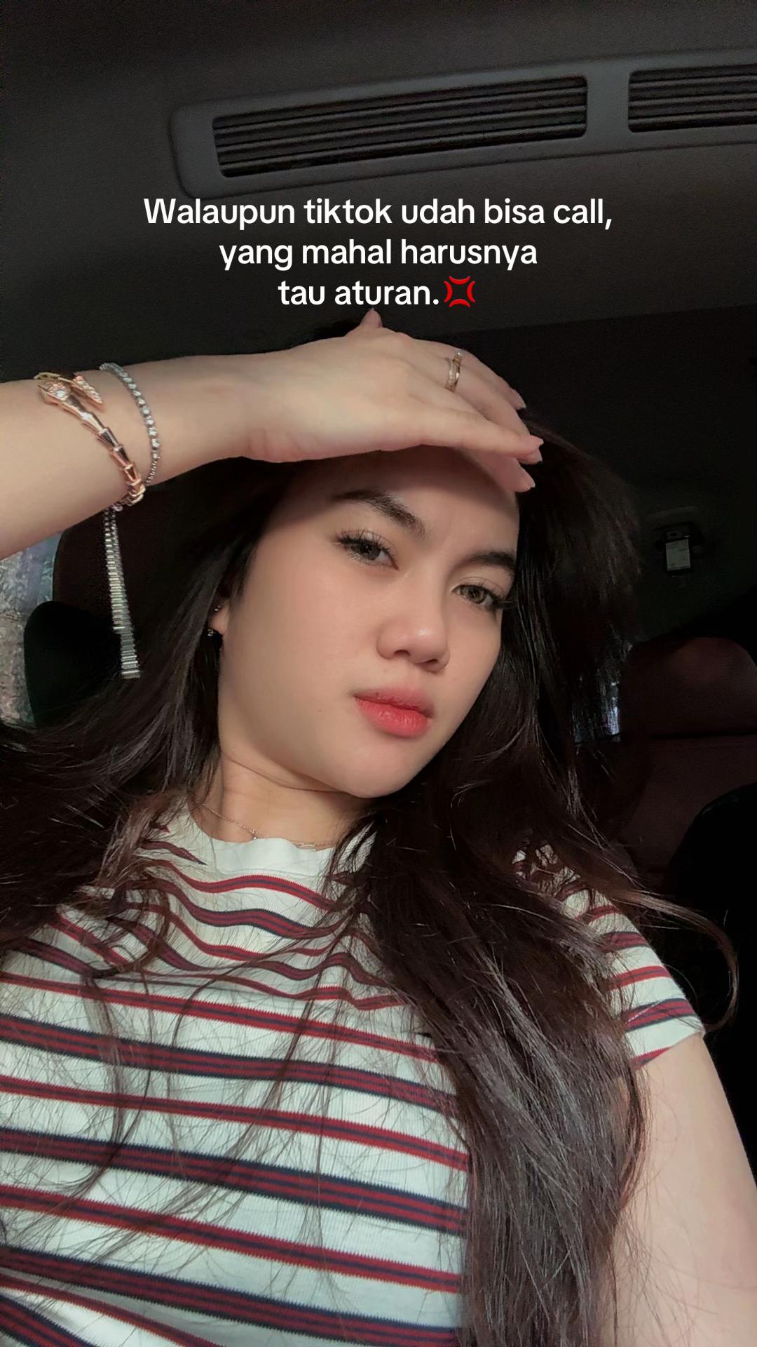 @AGNESSTANIA