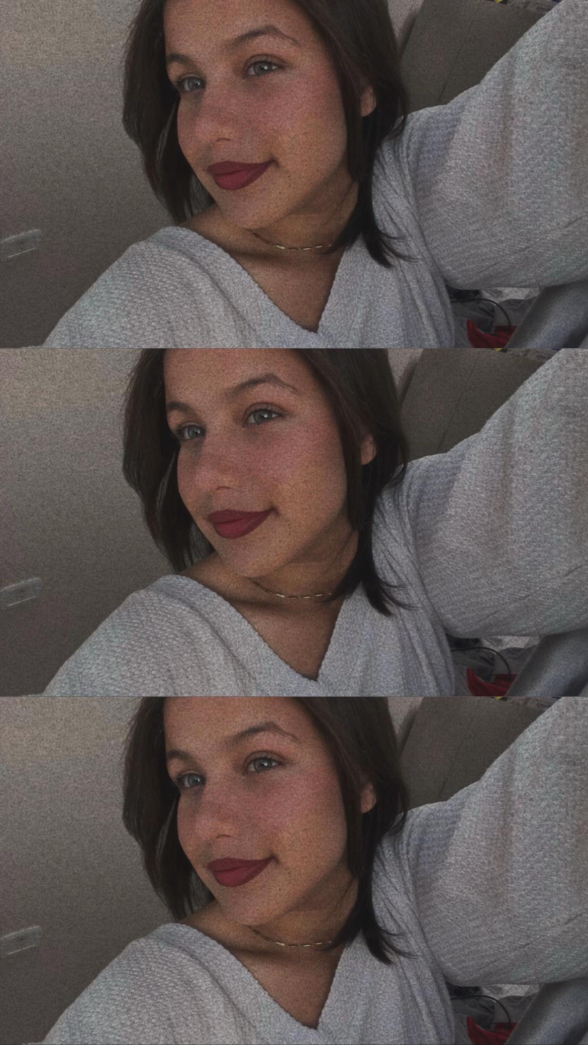 @𝐓