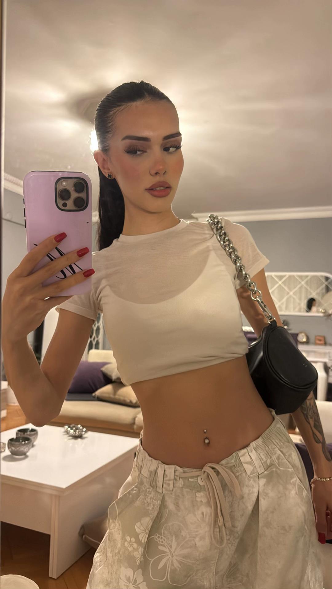 @Mina Çalışkan