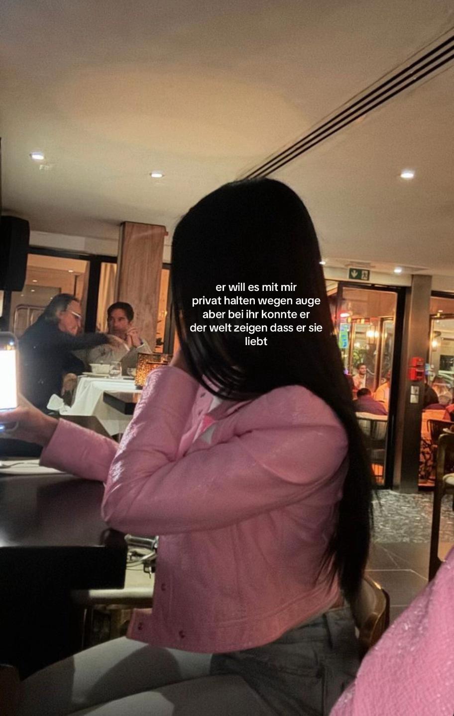 @⁻
