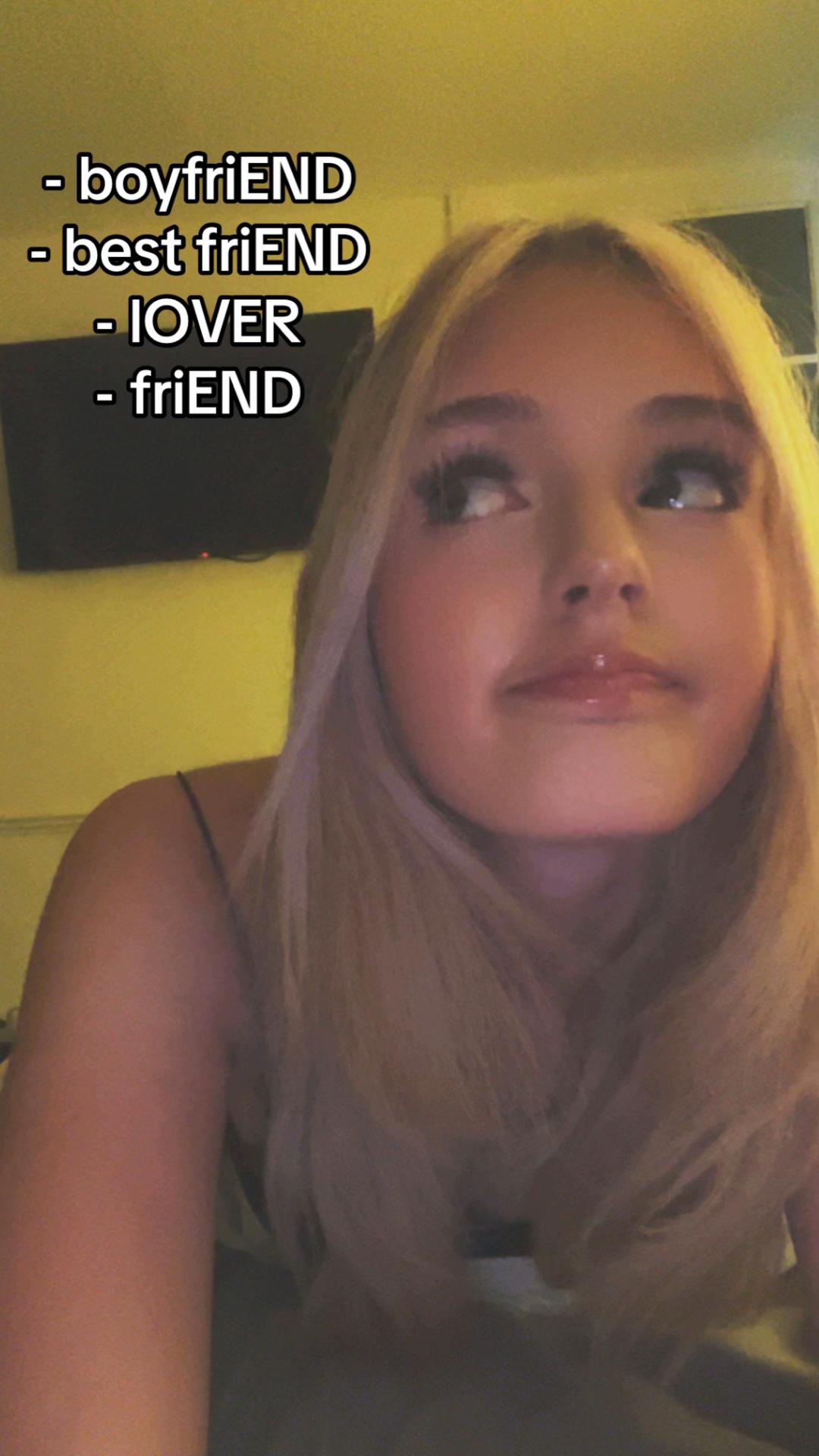 @𝐛𝐞𝐥𝐥𝐞 𝐥𝐨𝐮𝐢𝐬𝐞