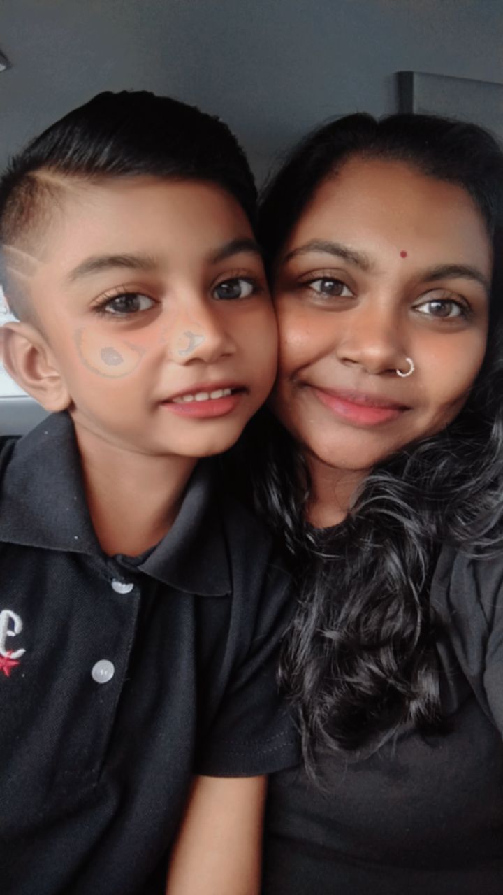 @Nandhini 👑❤️