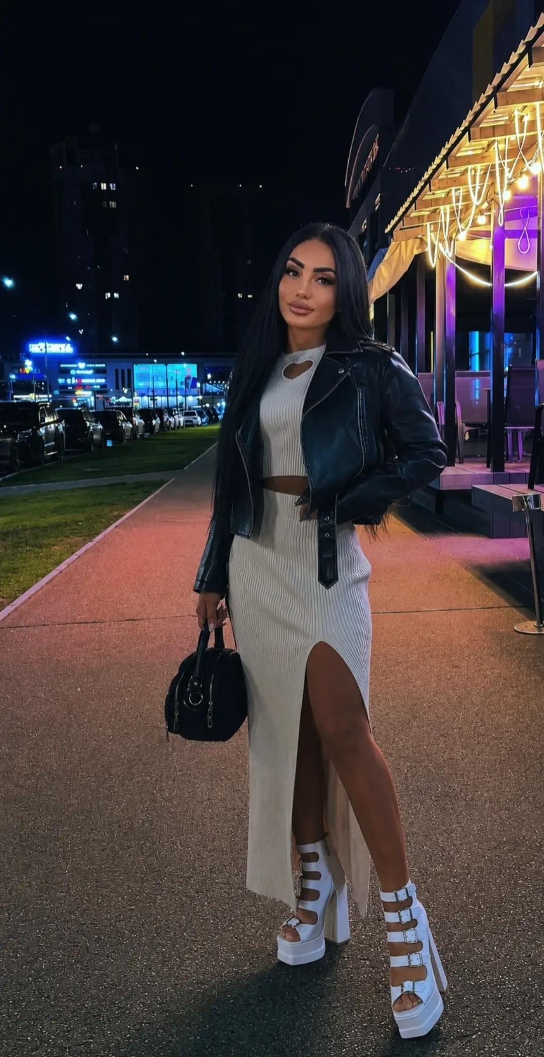 @Lesea🦂👑🦂