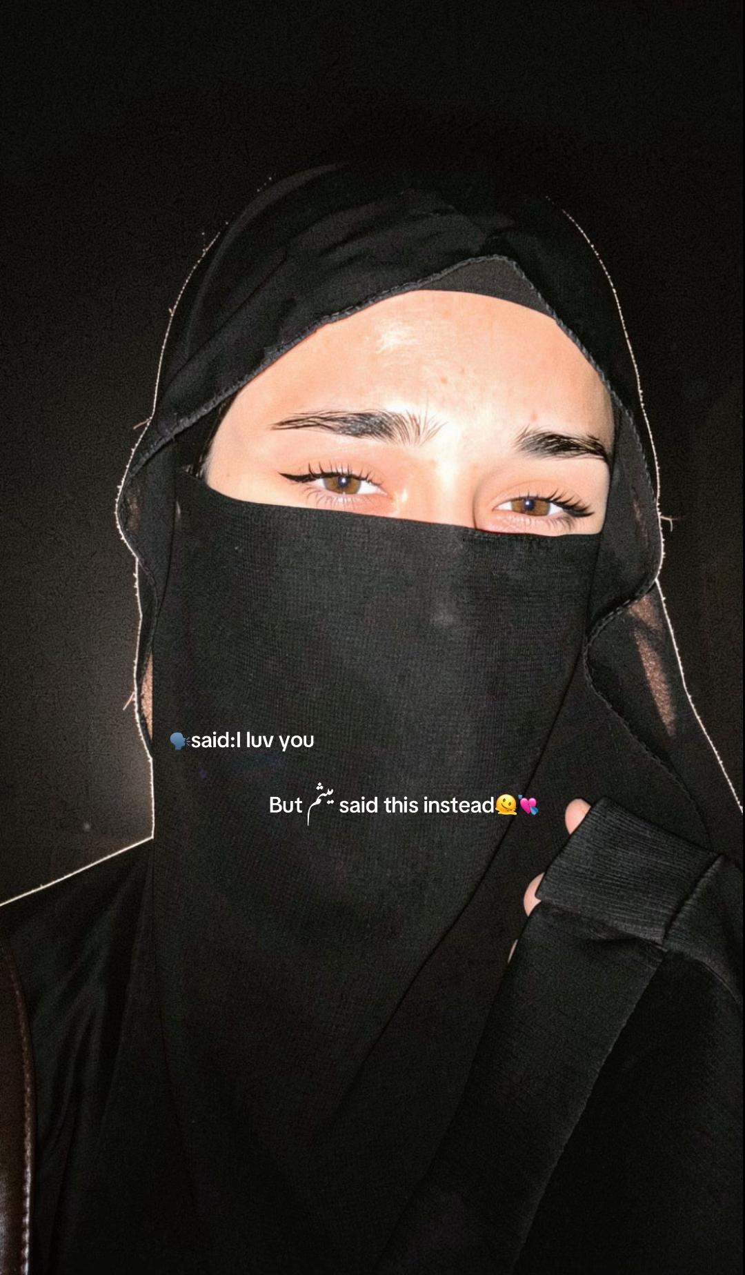 @•🦢•