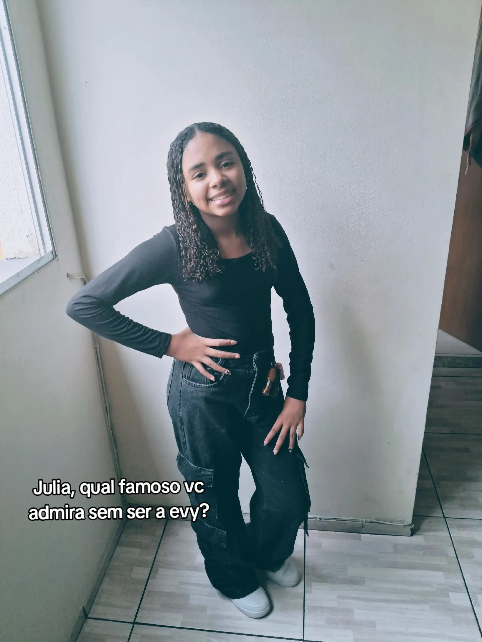 @Ana Julia