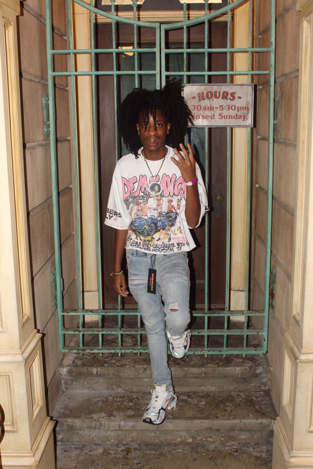 @_.2shotzz