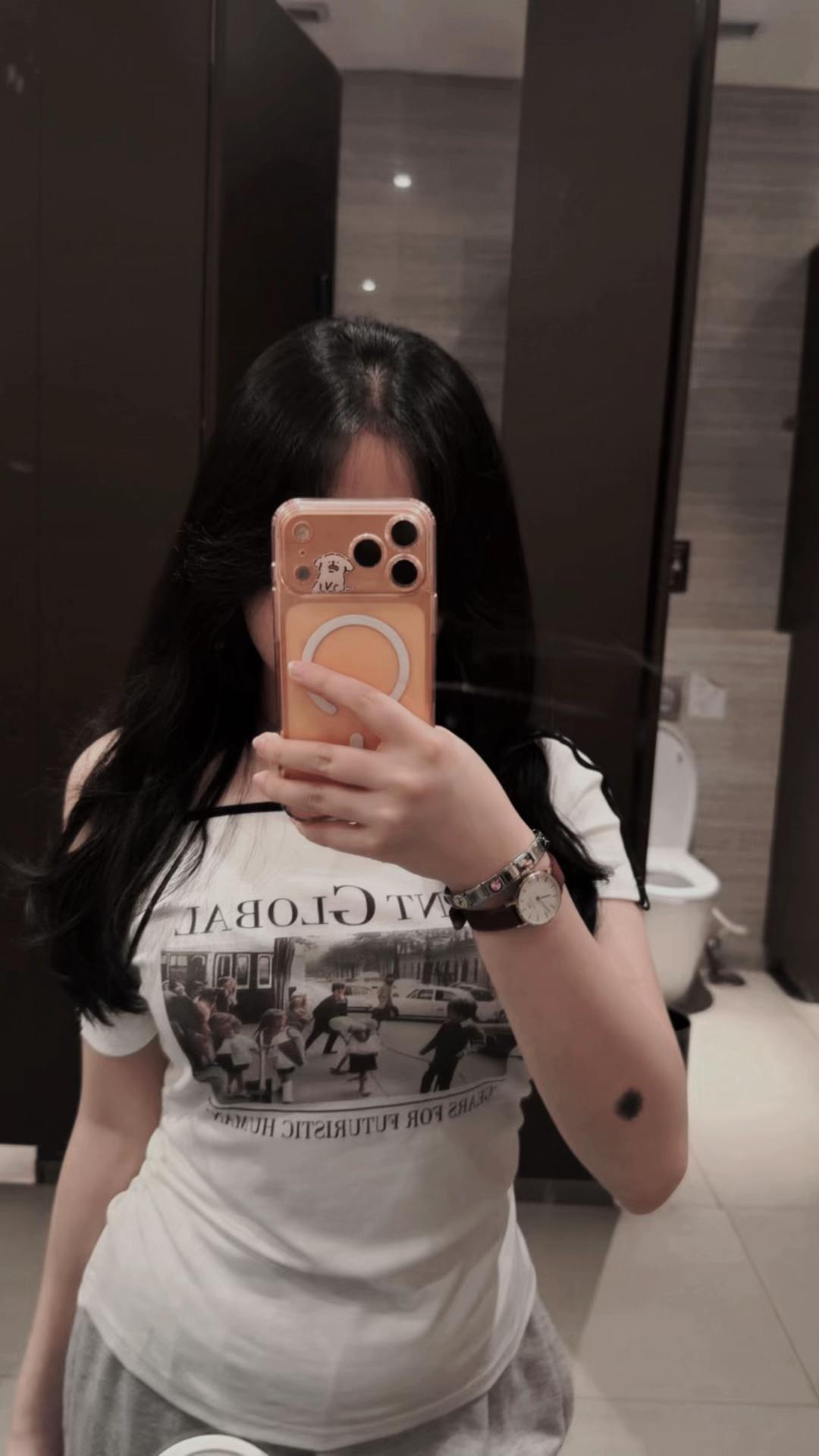 @- ๐ข๐ฏ๐ฆ๐ข๐ญ๐ฅ๐ฌ๐ฏ๐ฆ๐