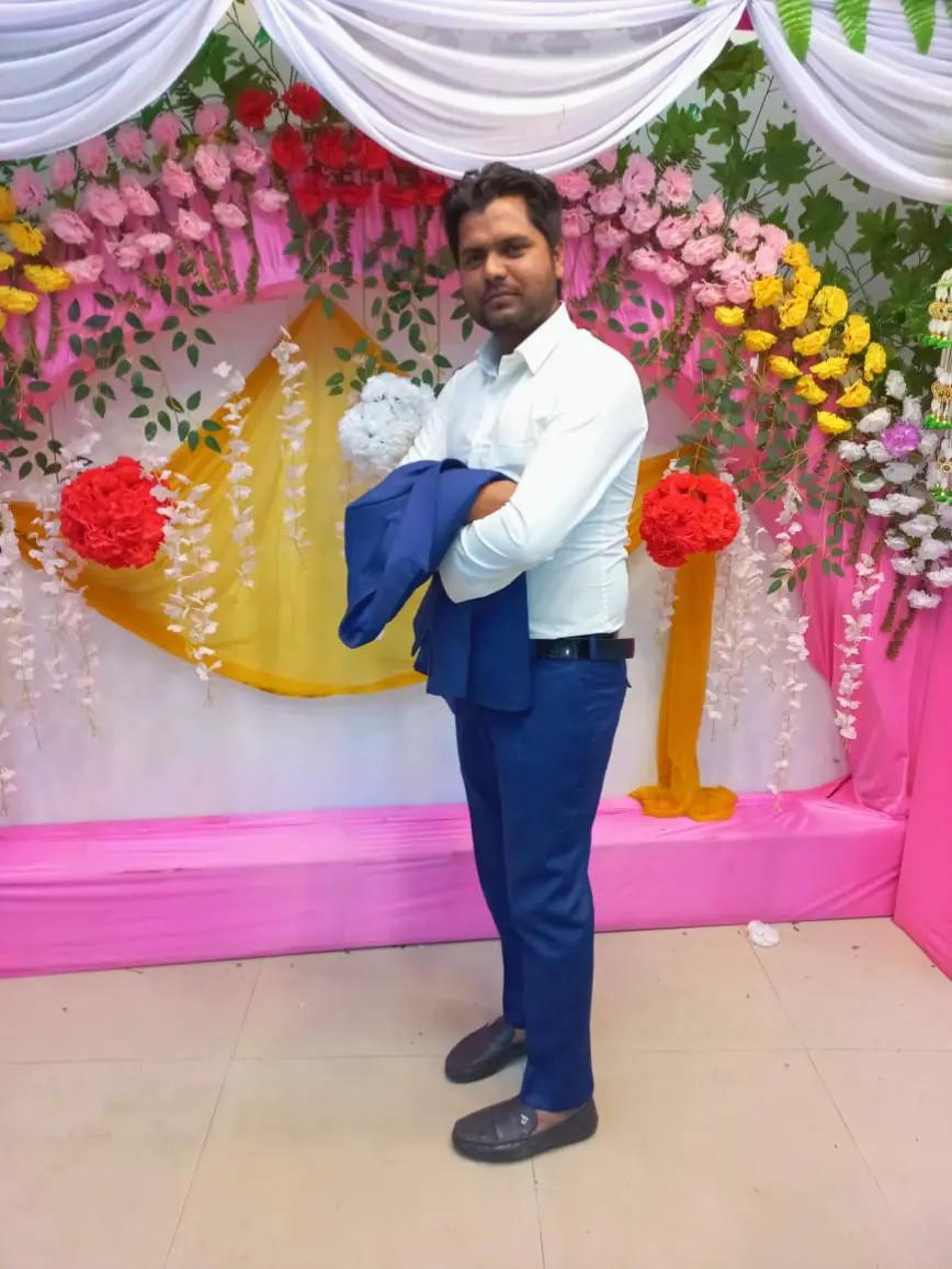 @Dipesh Raaza Yadav