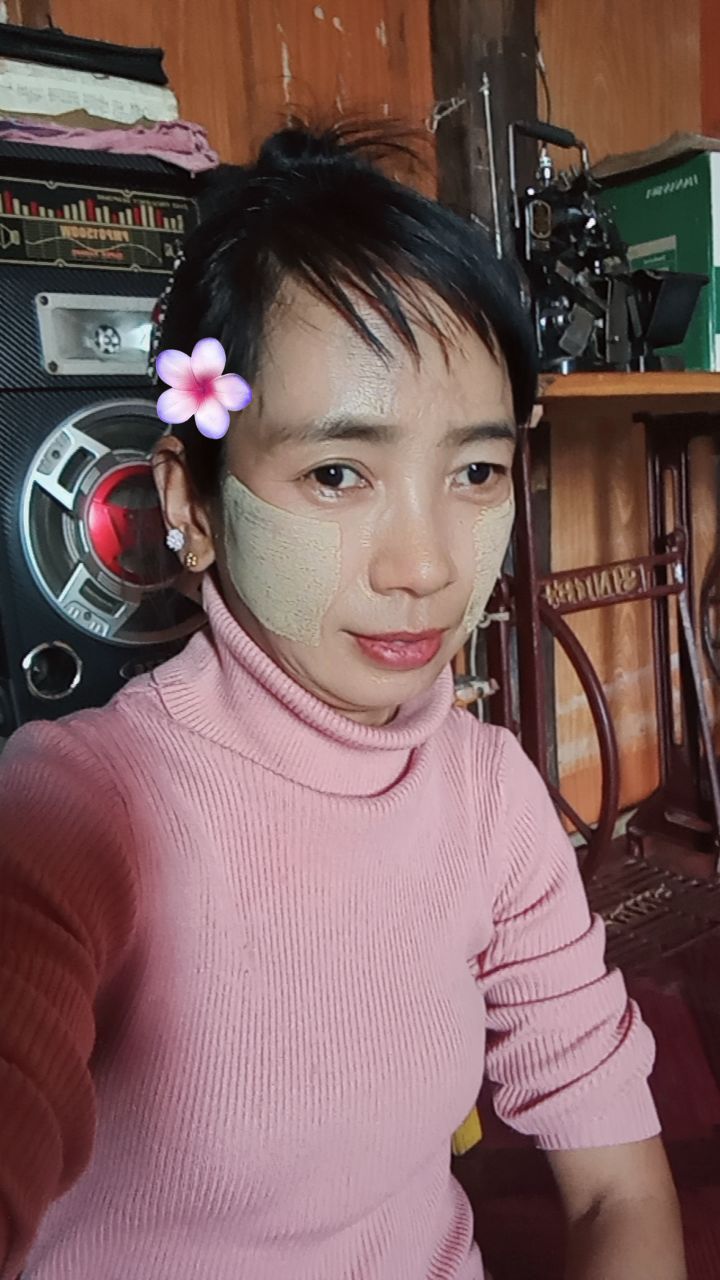 @သဇင်ခိုင်