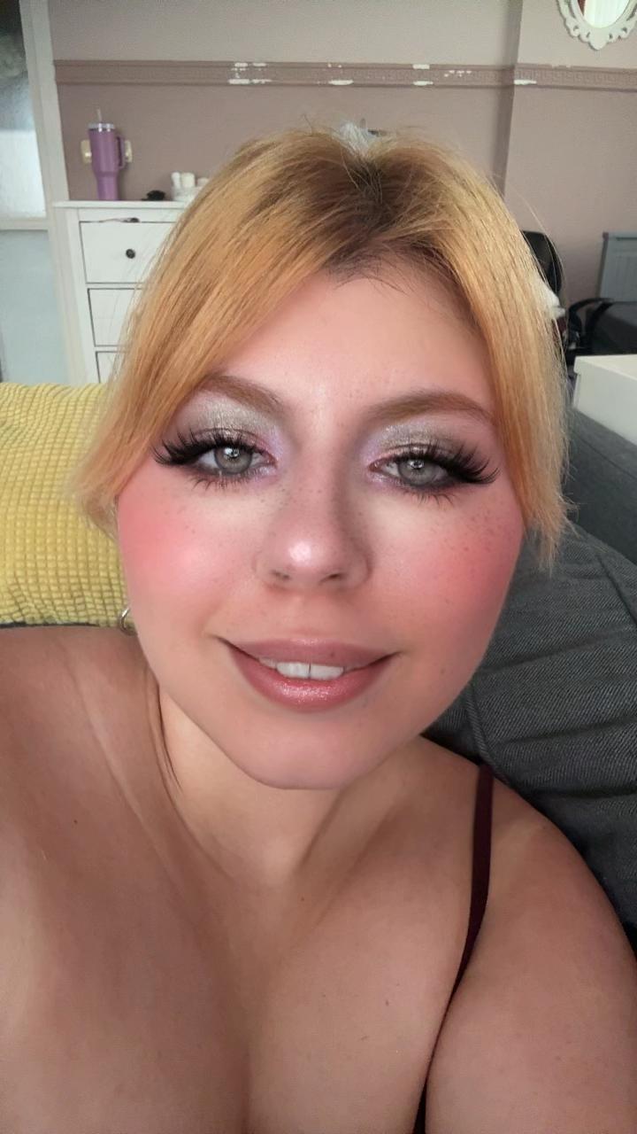 @👻