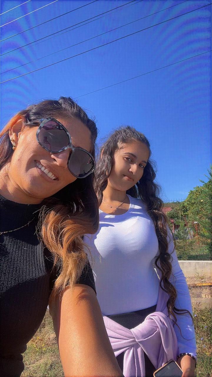 @💞💞Laura brunețica👑 👑