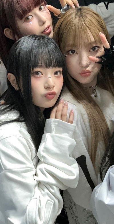 @yunaz_l0V3