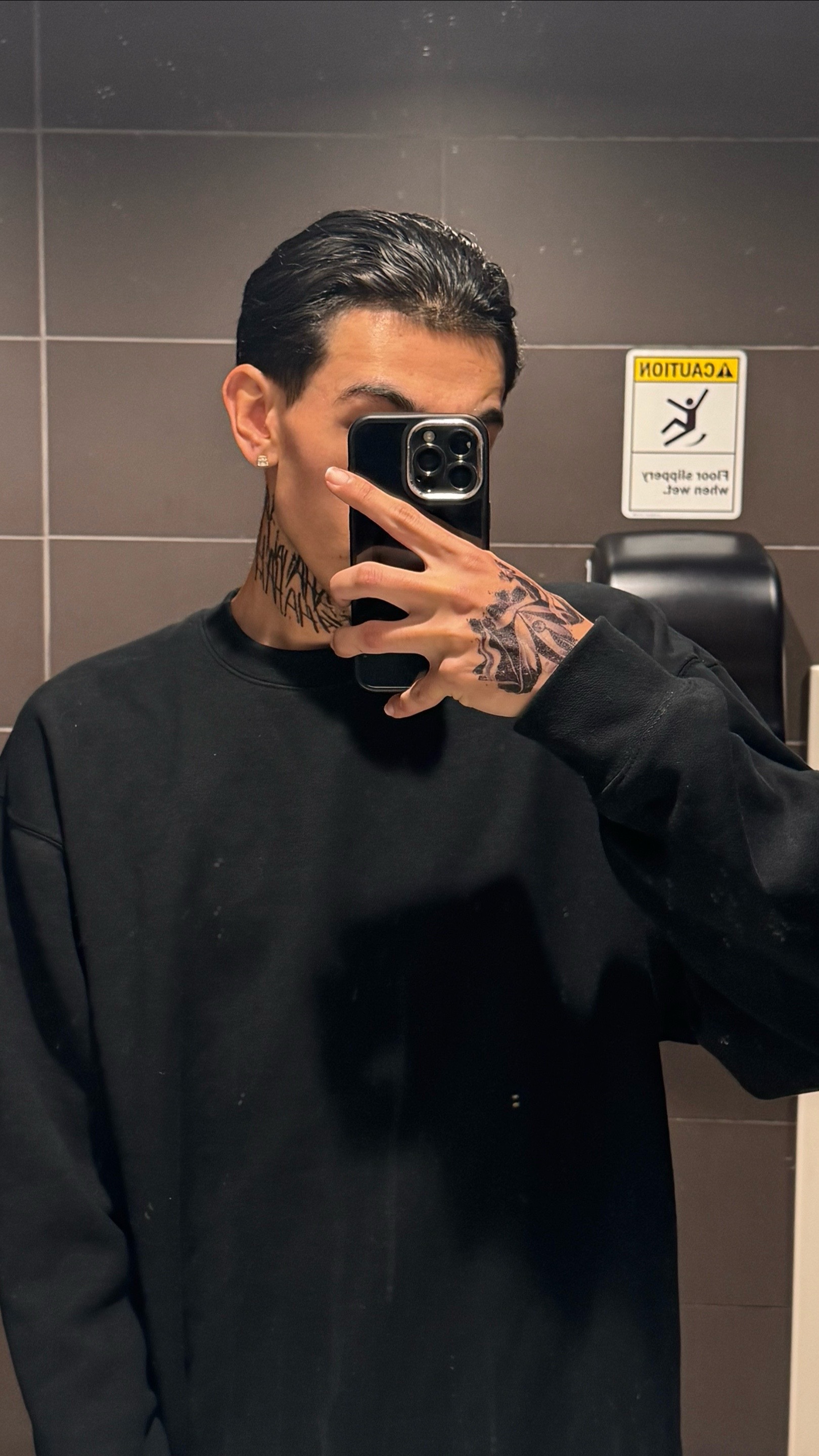 @𝒞𝒽𝓊𝓎𝓎🎲