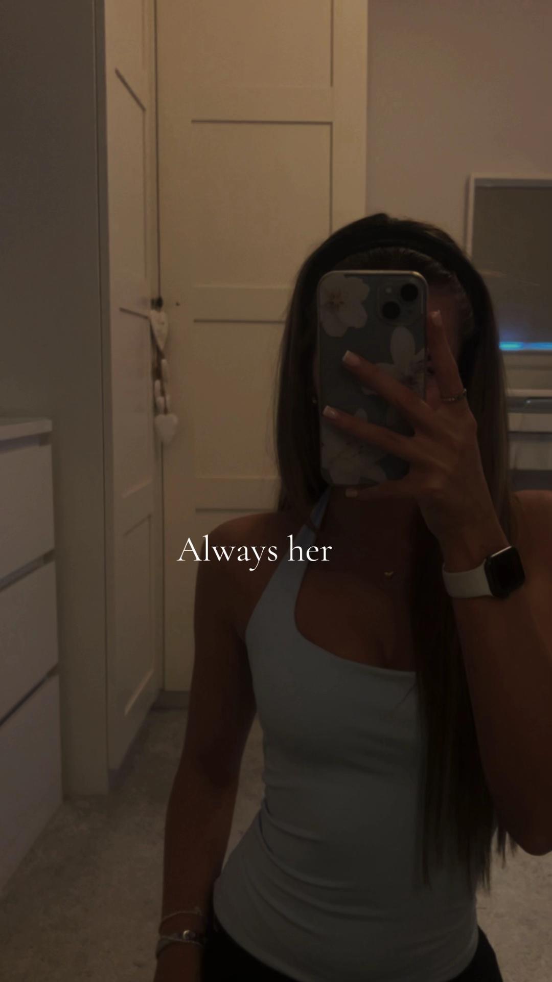 @Ana Vickers