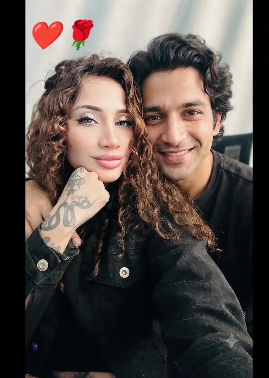 @MERAL ASLAN FAN❤️