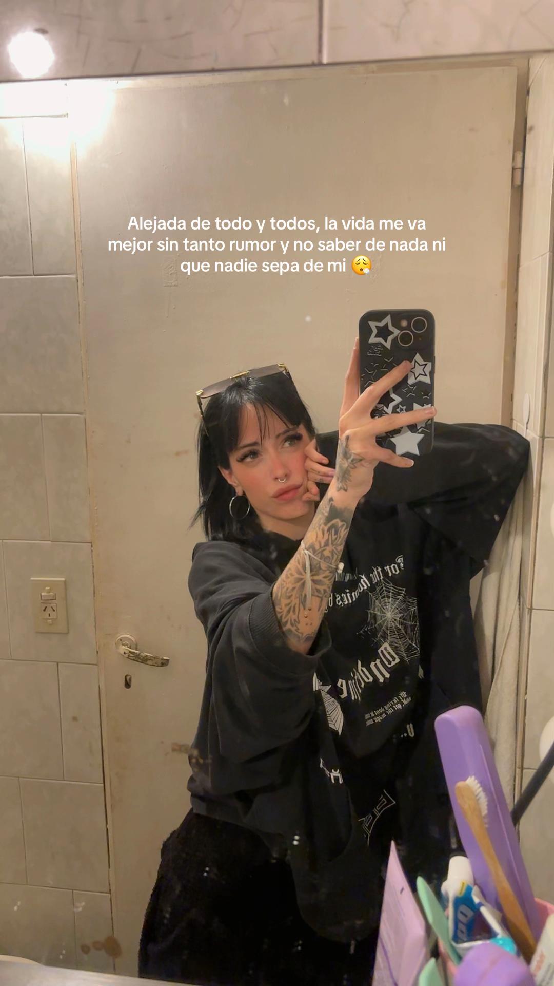 @𝓐𝓷𝓽𝓸𝓷𝓮𝓵𝓵𝓪 🦭