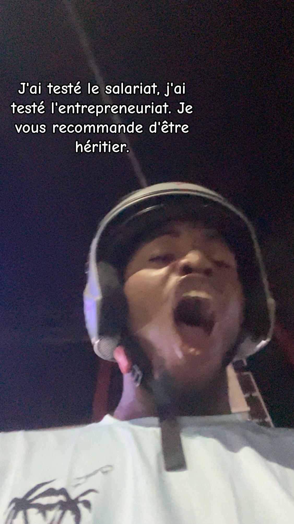 @꧁༺ 𝓨𝓪𝓷𝓷 ༻꧂