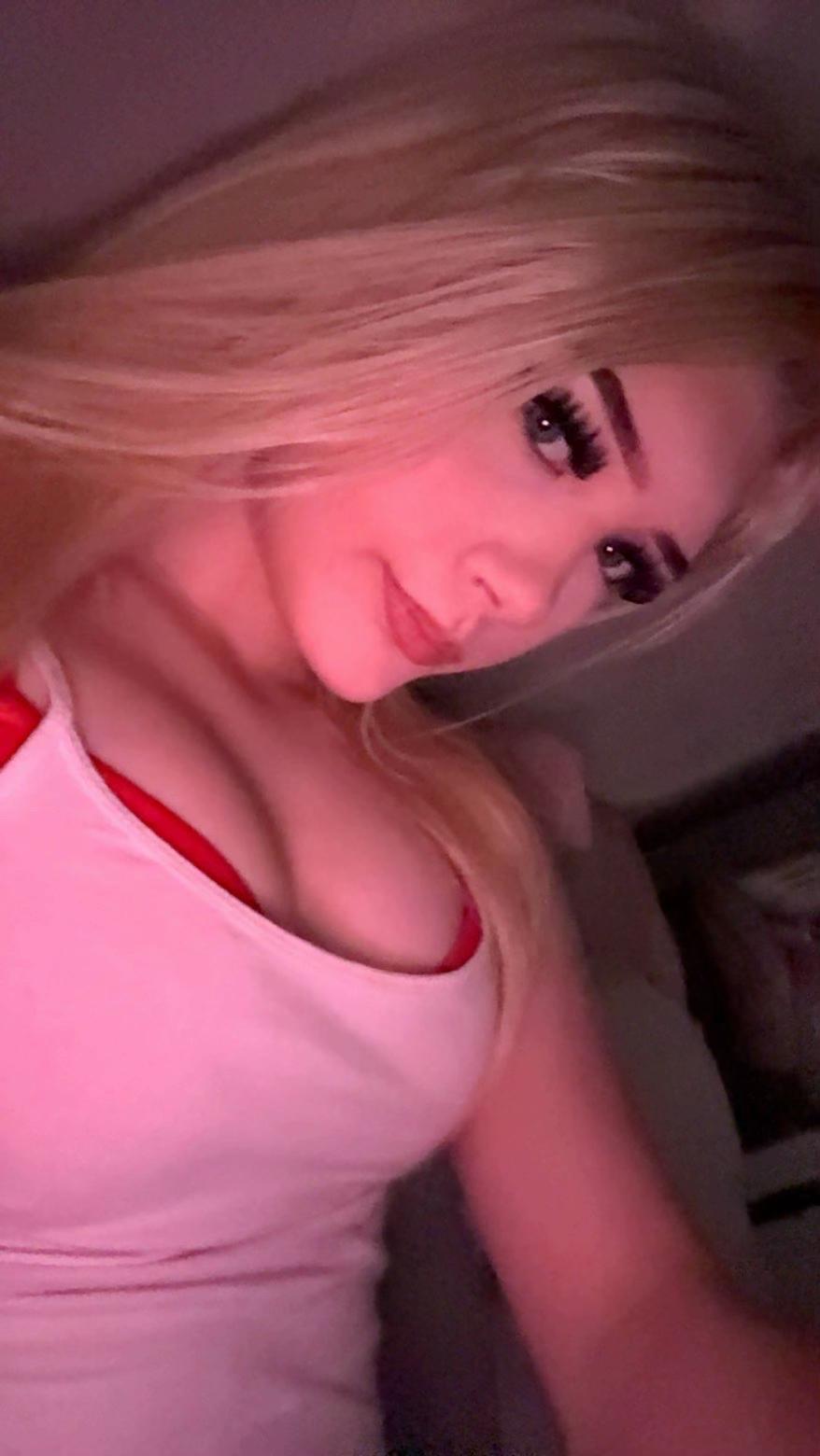 @𝐓𝐀𝐘𝐋𝐎𝐑 🎀