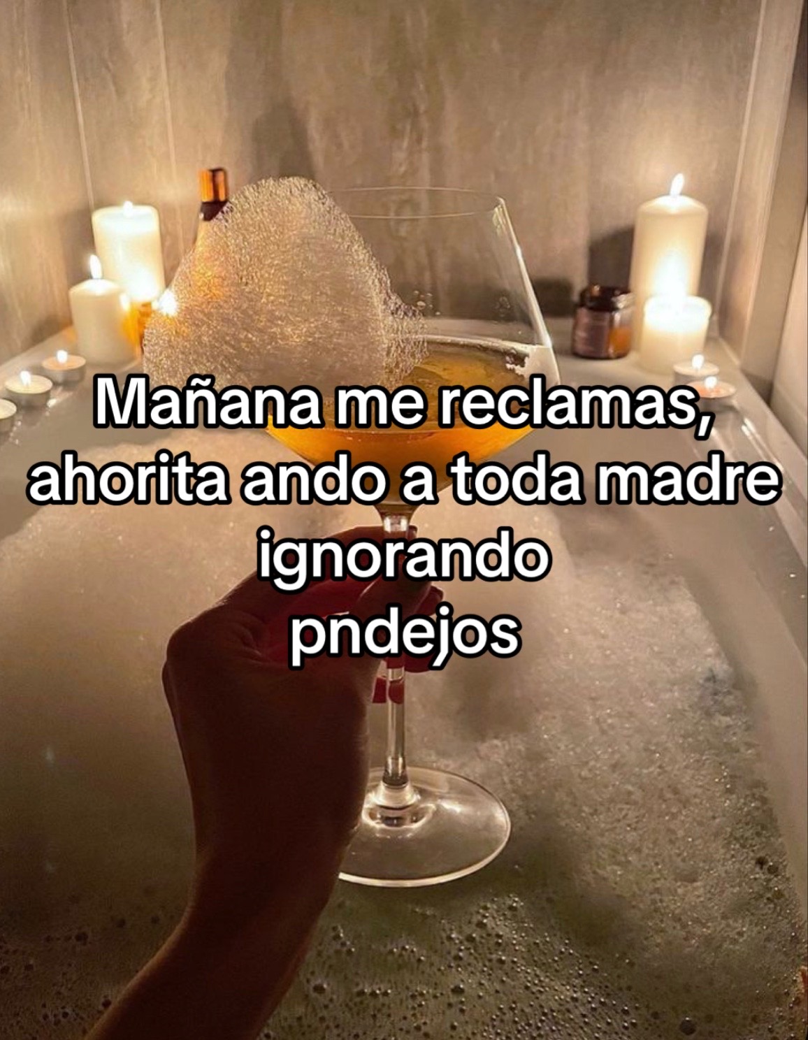 @NaiviDeLuna