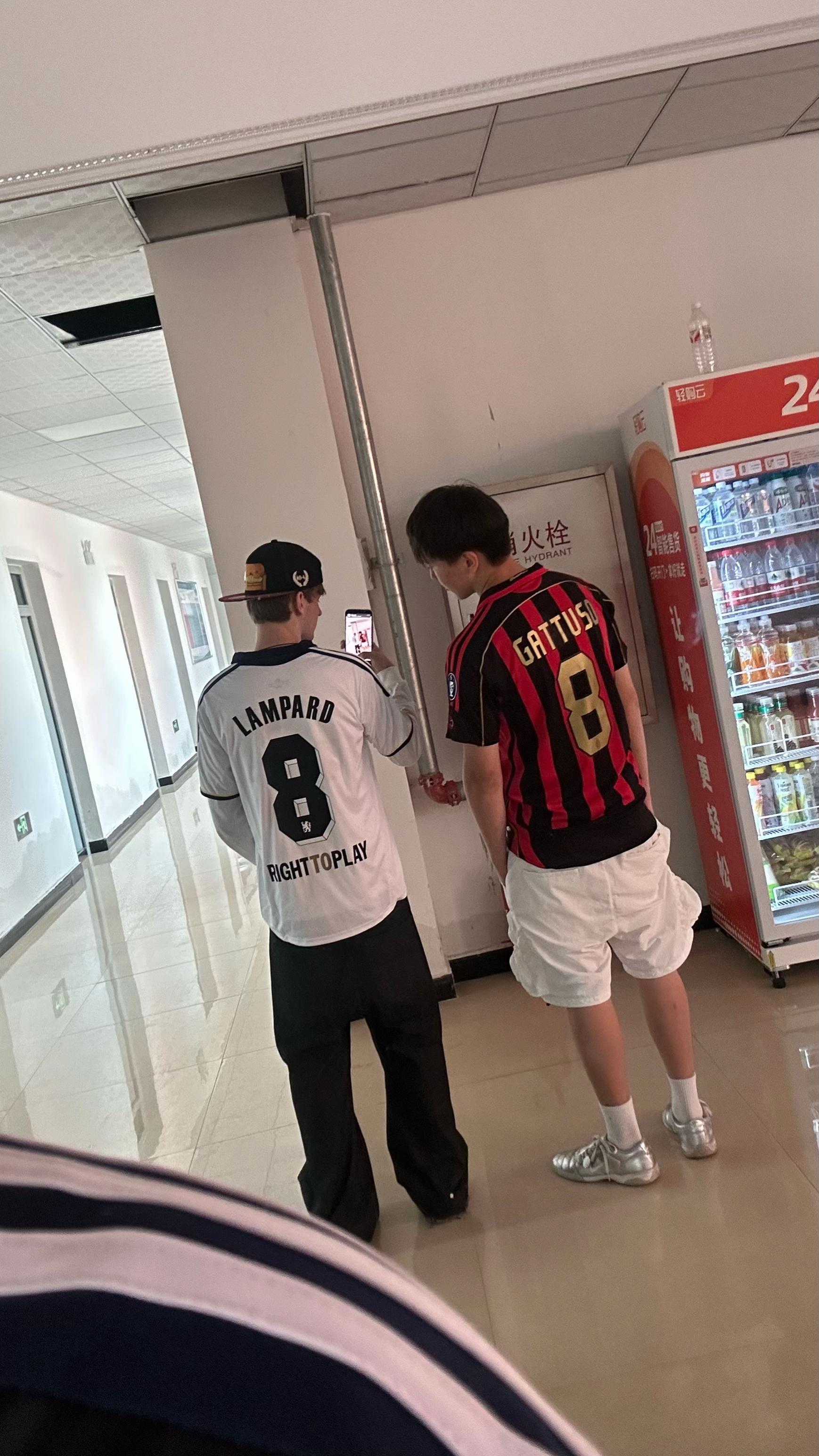 @白色