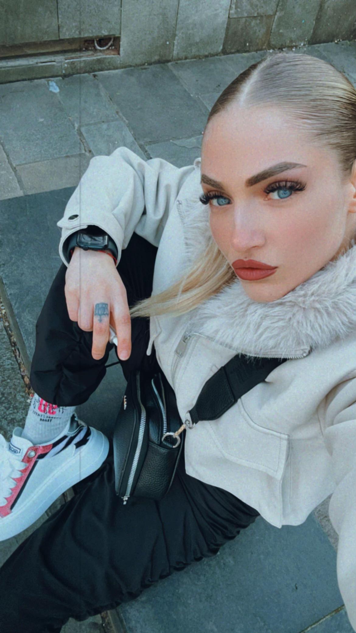 @Labionda00