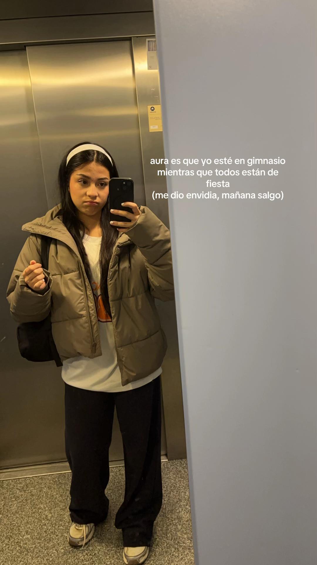 @𝙯𝙖𝙧𝙞𝙨
