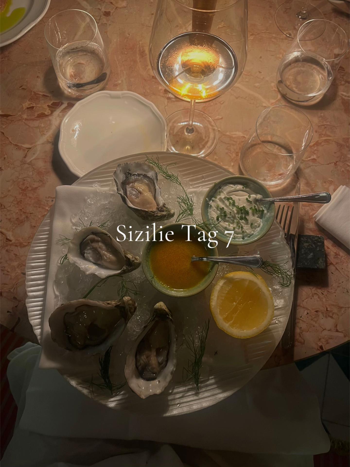 @VIVIENNE PARIS