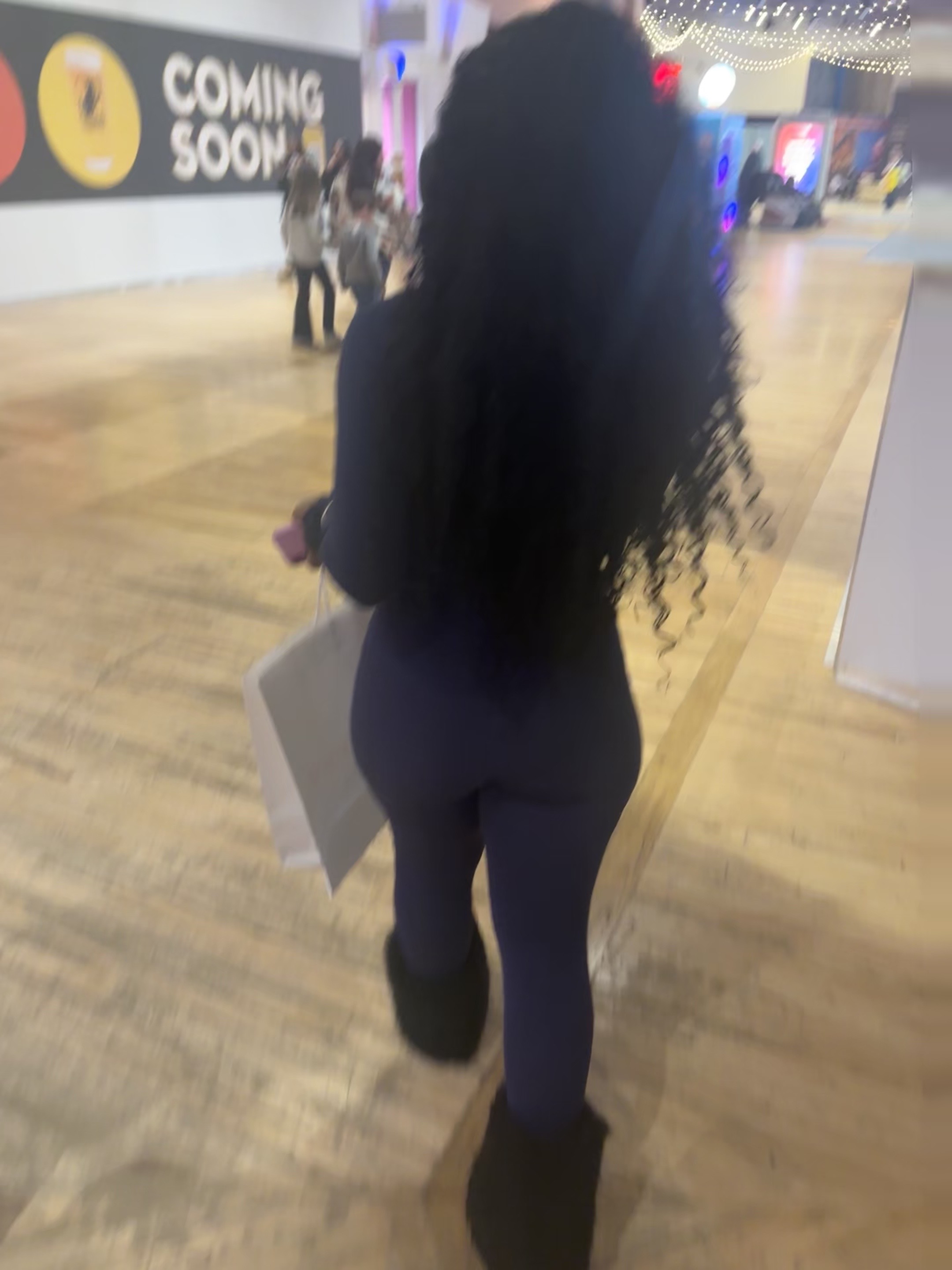 @⃟