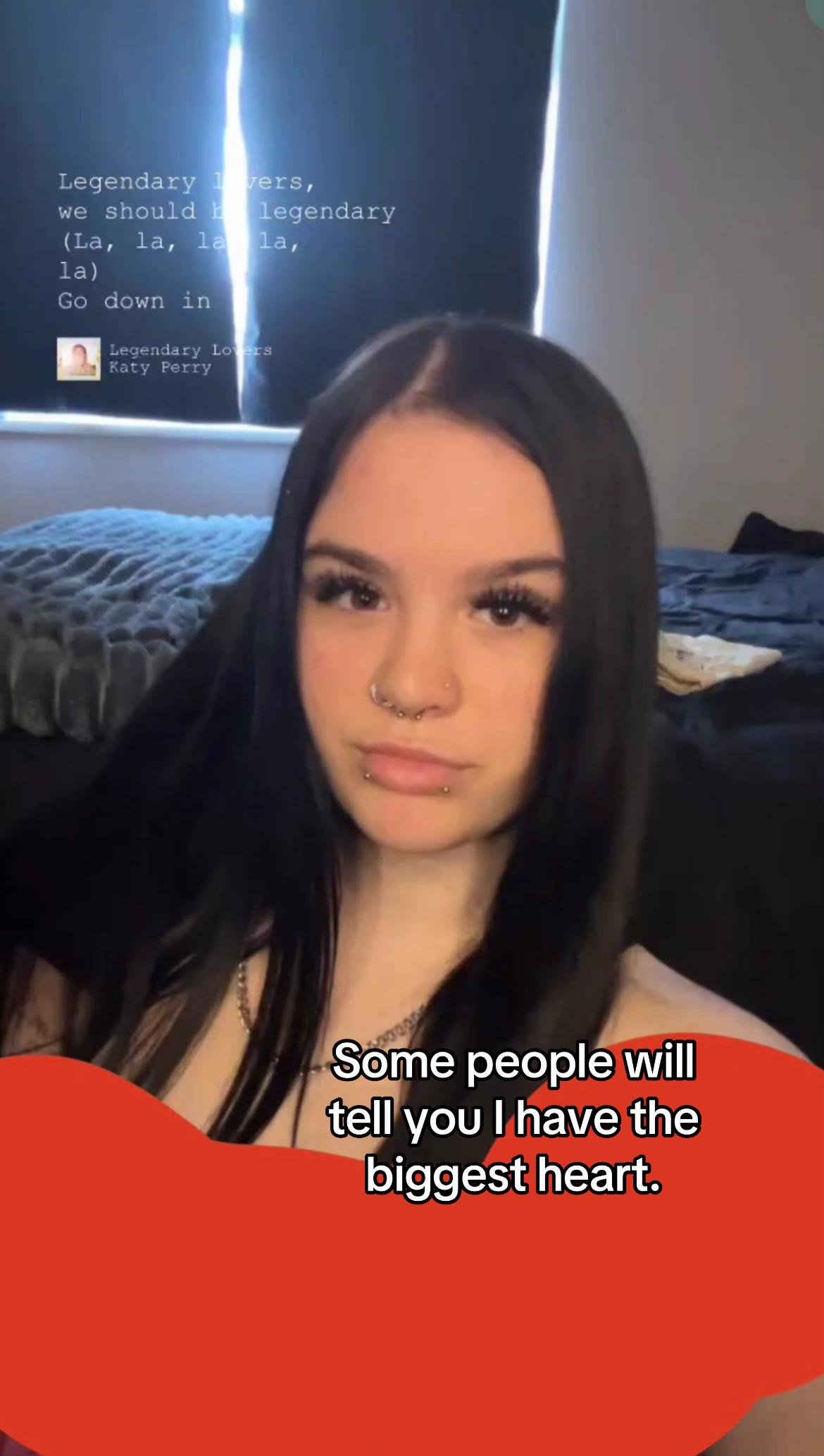 @Kacy🍒🖤💜