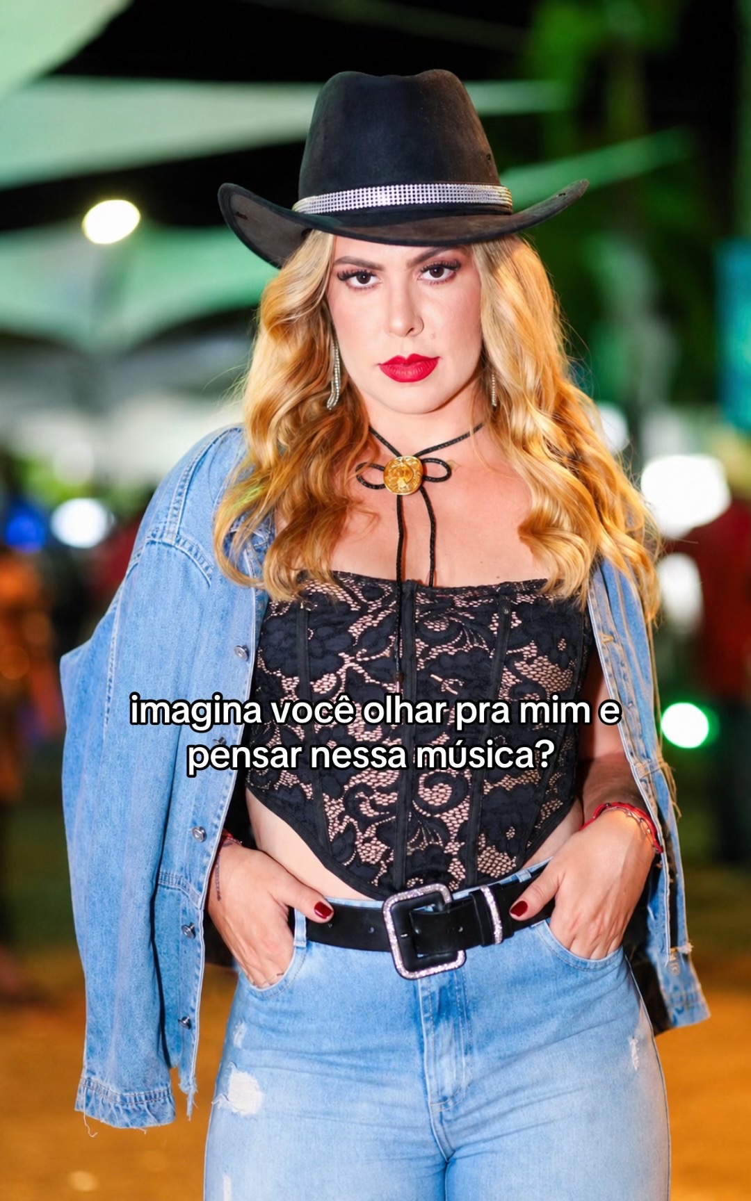 @ahelenajulia