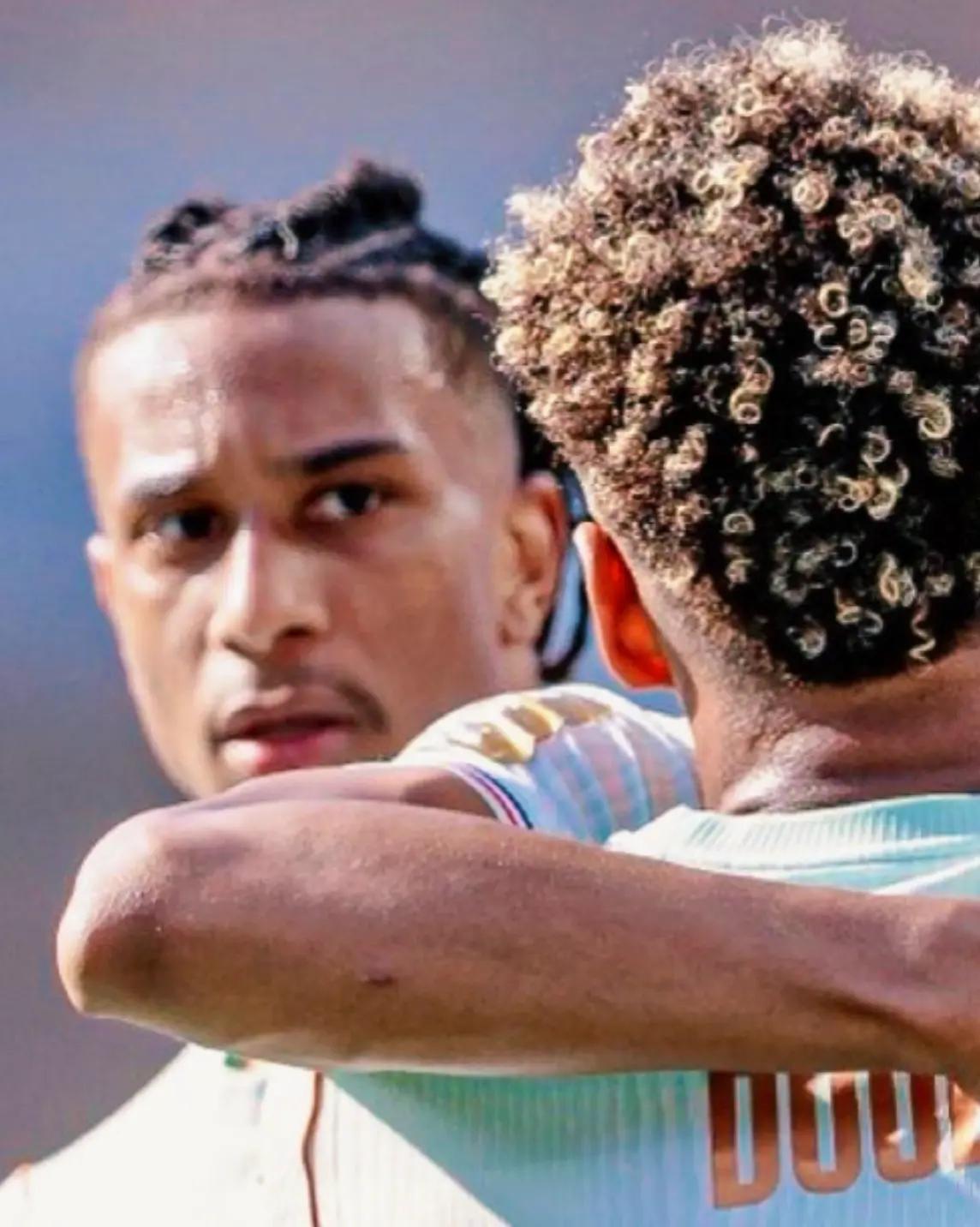 @𝐊𝐲𝐤𝐬_𝟏𝟎🇨🇵