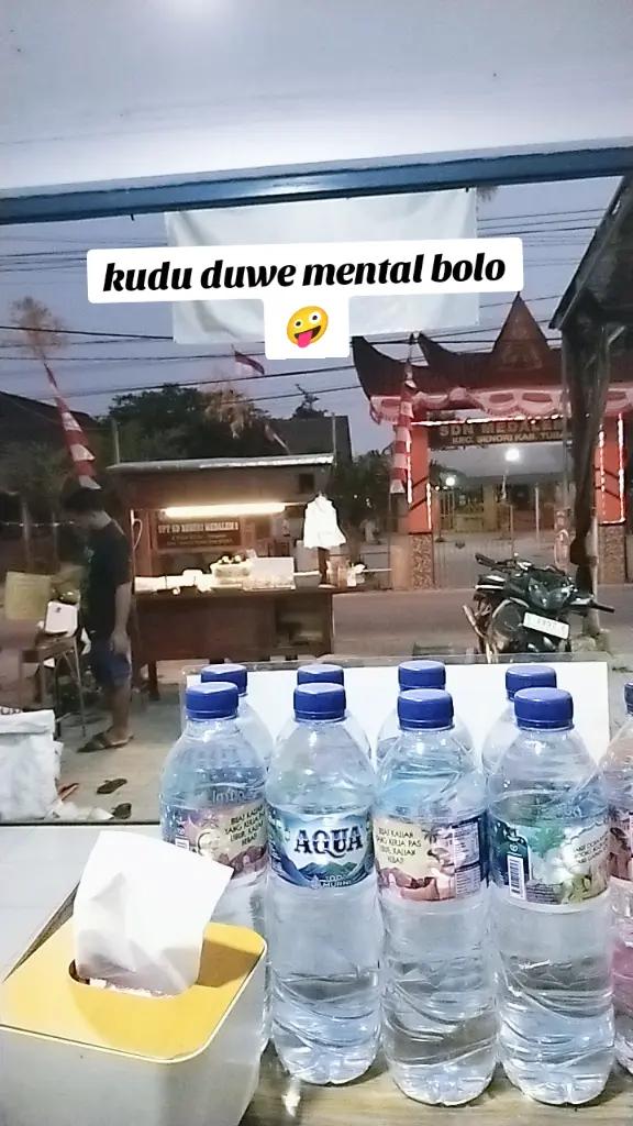 @Warkop angkringan mbak emi