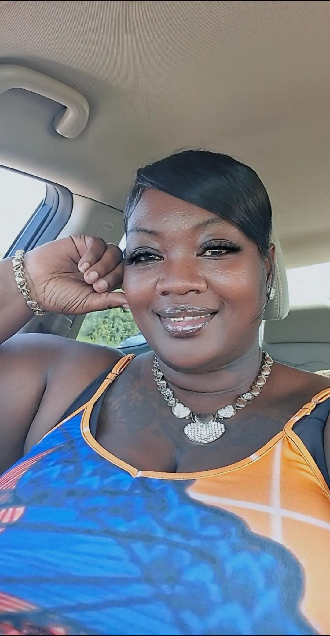 @PrettyAndPlump