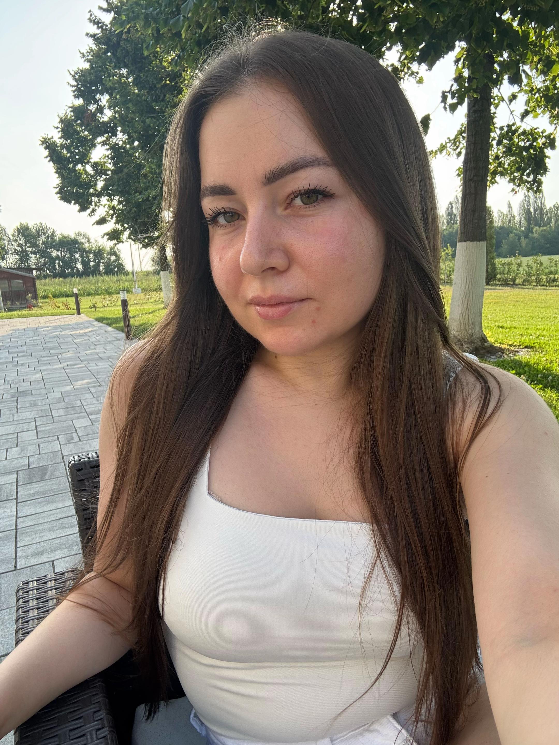 @Marcela 👑