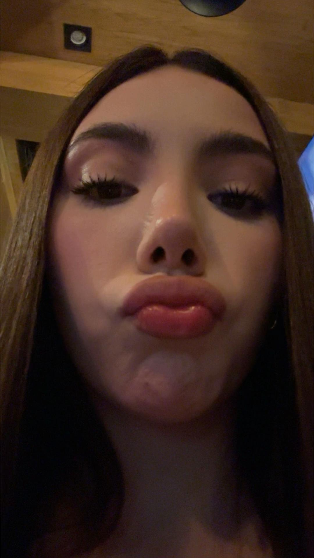@Isabel