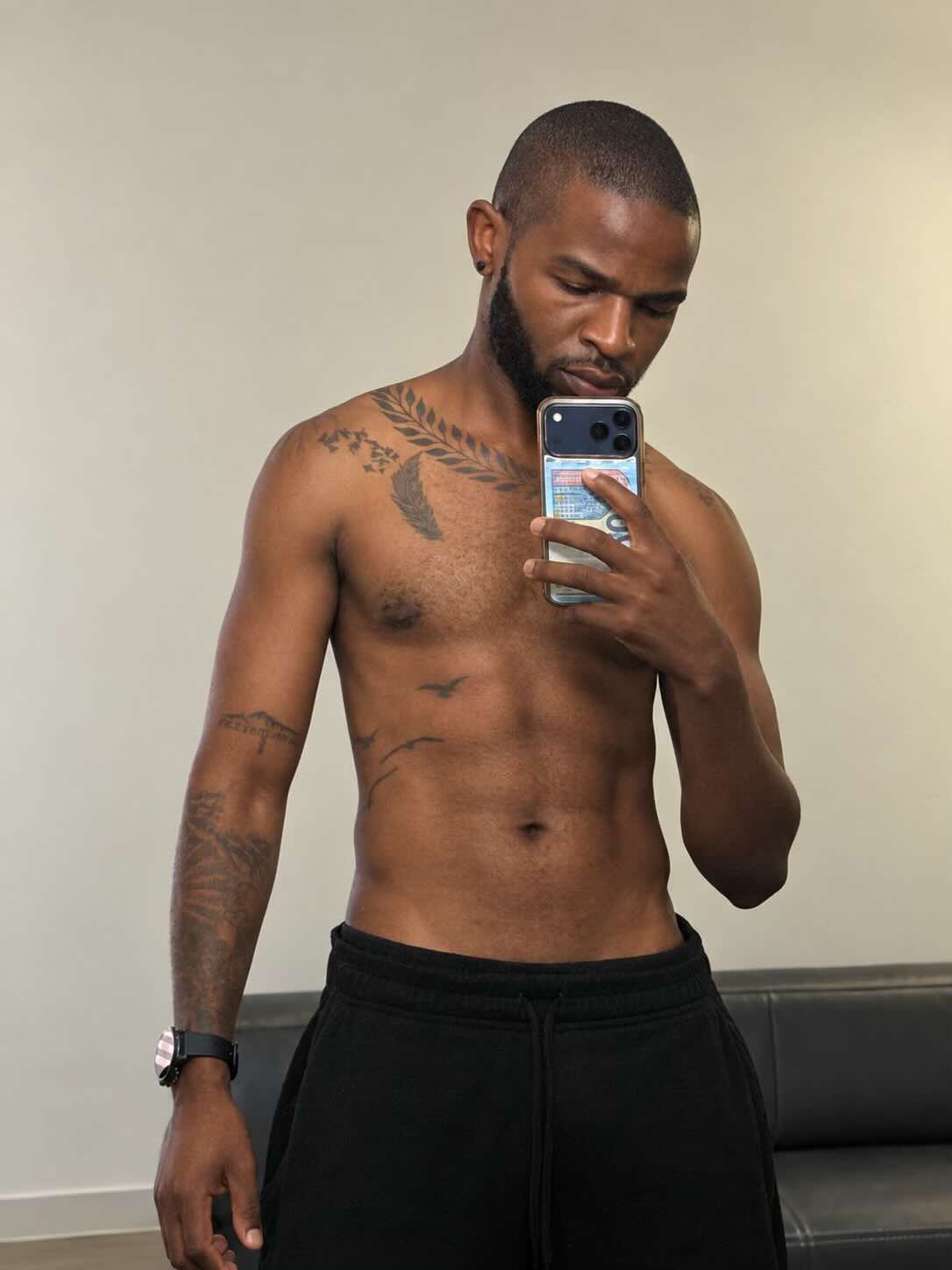@K.N