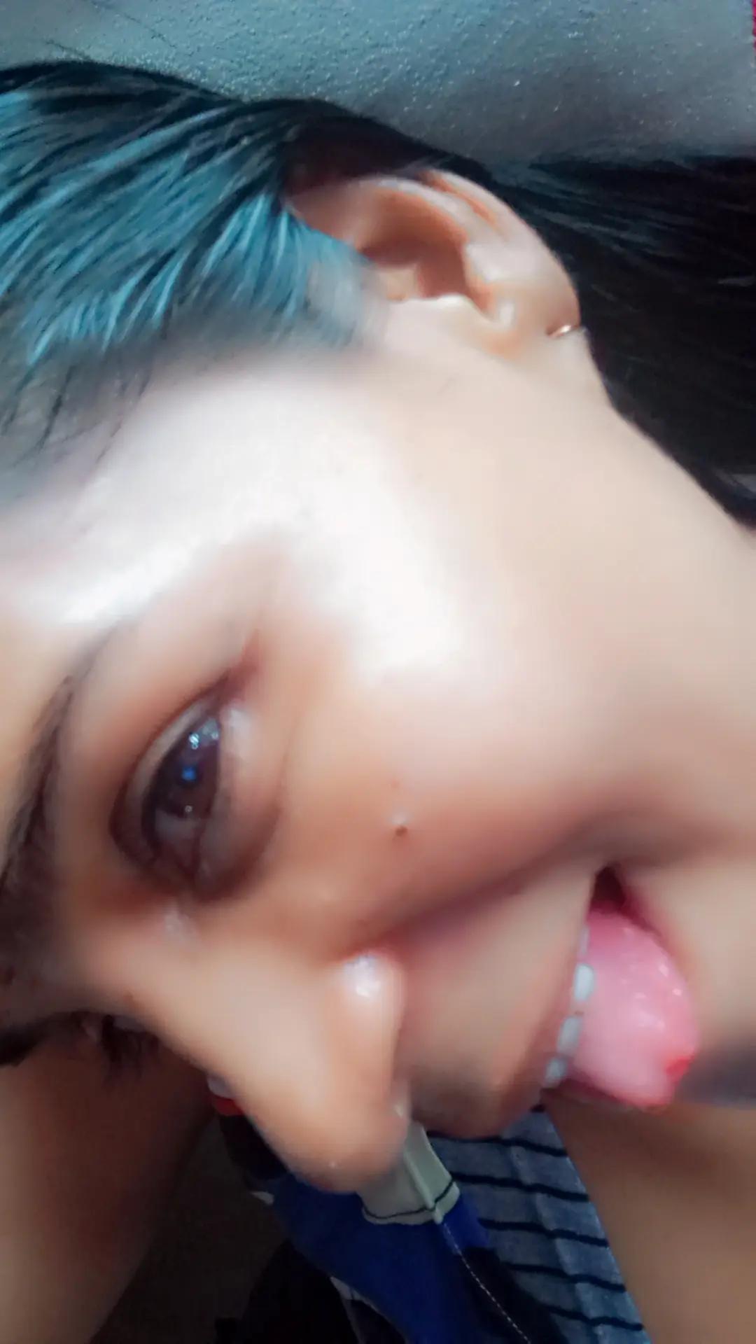 @Mar&iacute;a Castro 😘😘😘😘