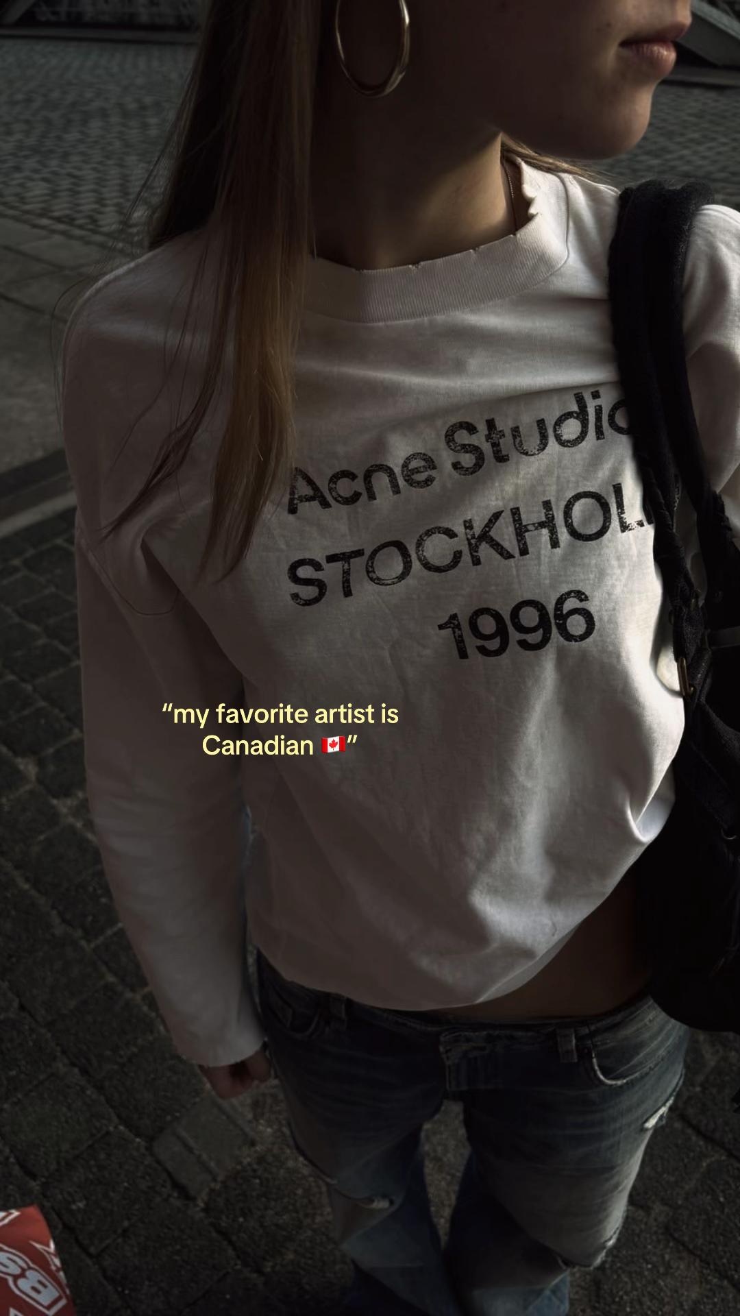@￴