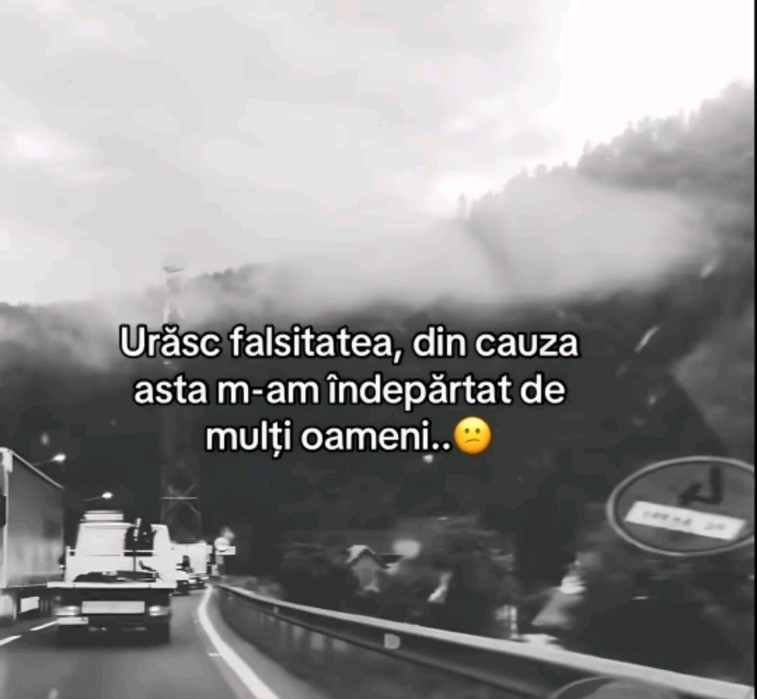 @eu sunt bn &icirc;n felul meu😉👑