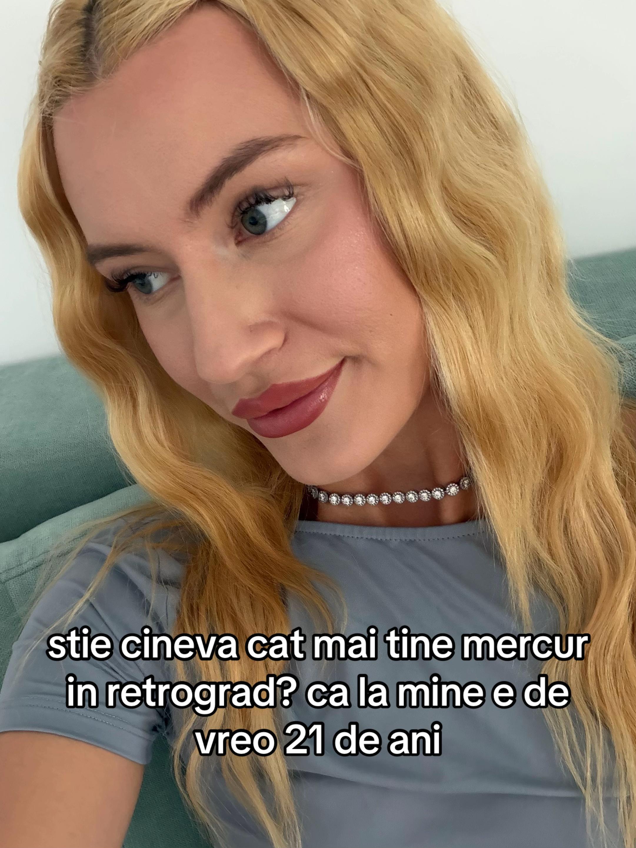@AlexandraM12